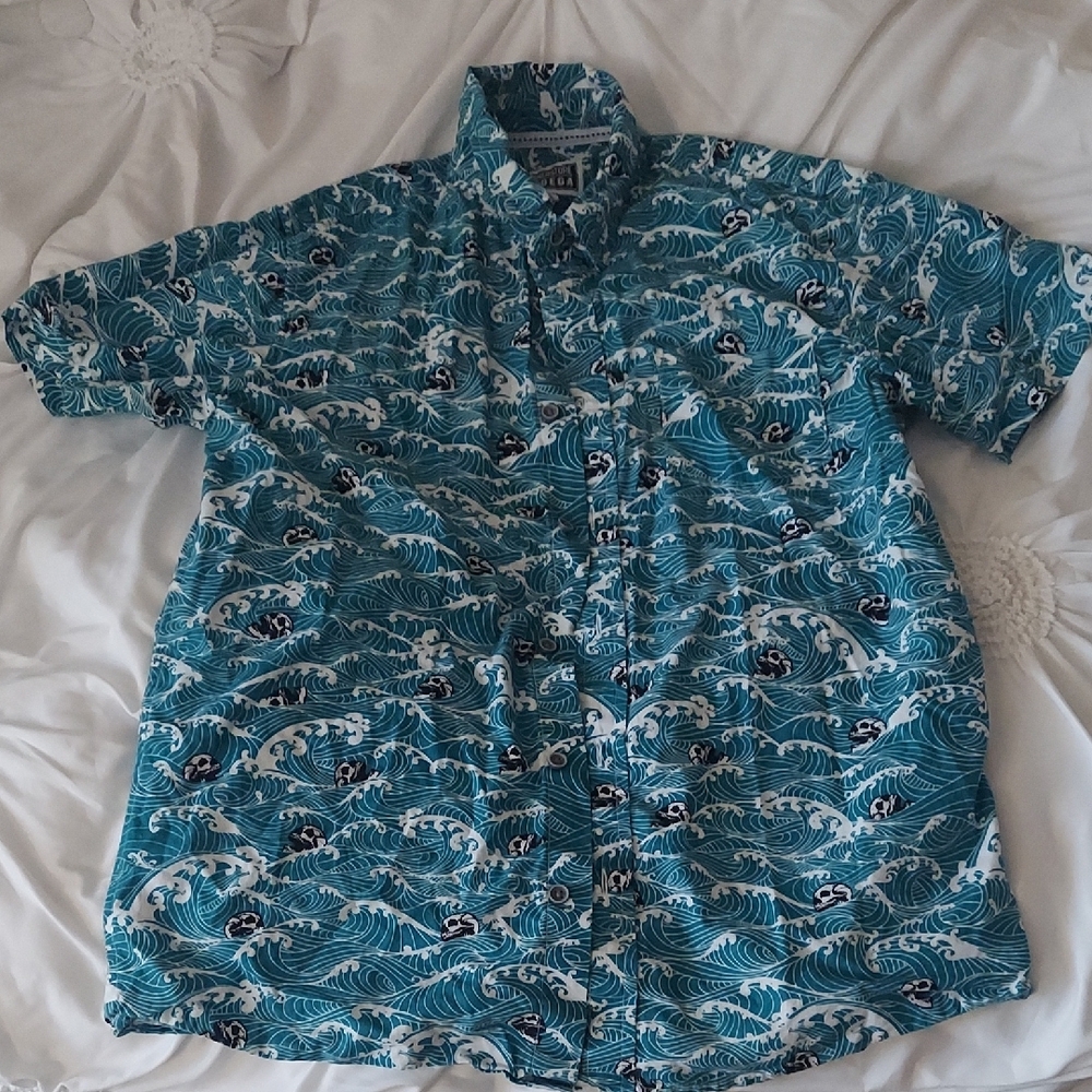 Zumiez Blue and White Casual Button Down Shirt
